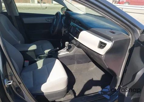 2015 Toyota Corolla Le z USA, uszkodzony, nr VIN 2T1BURHE1FC277370